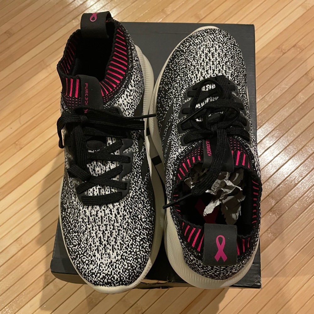 Adidas Sneakers